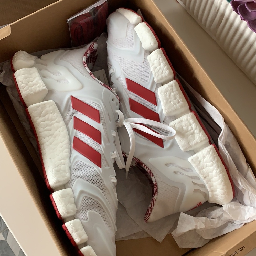 NEW Adidas Sneakers Men’s 10.5